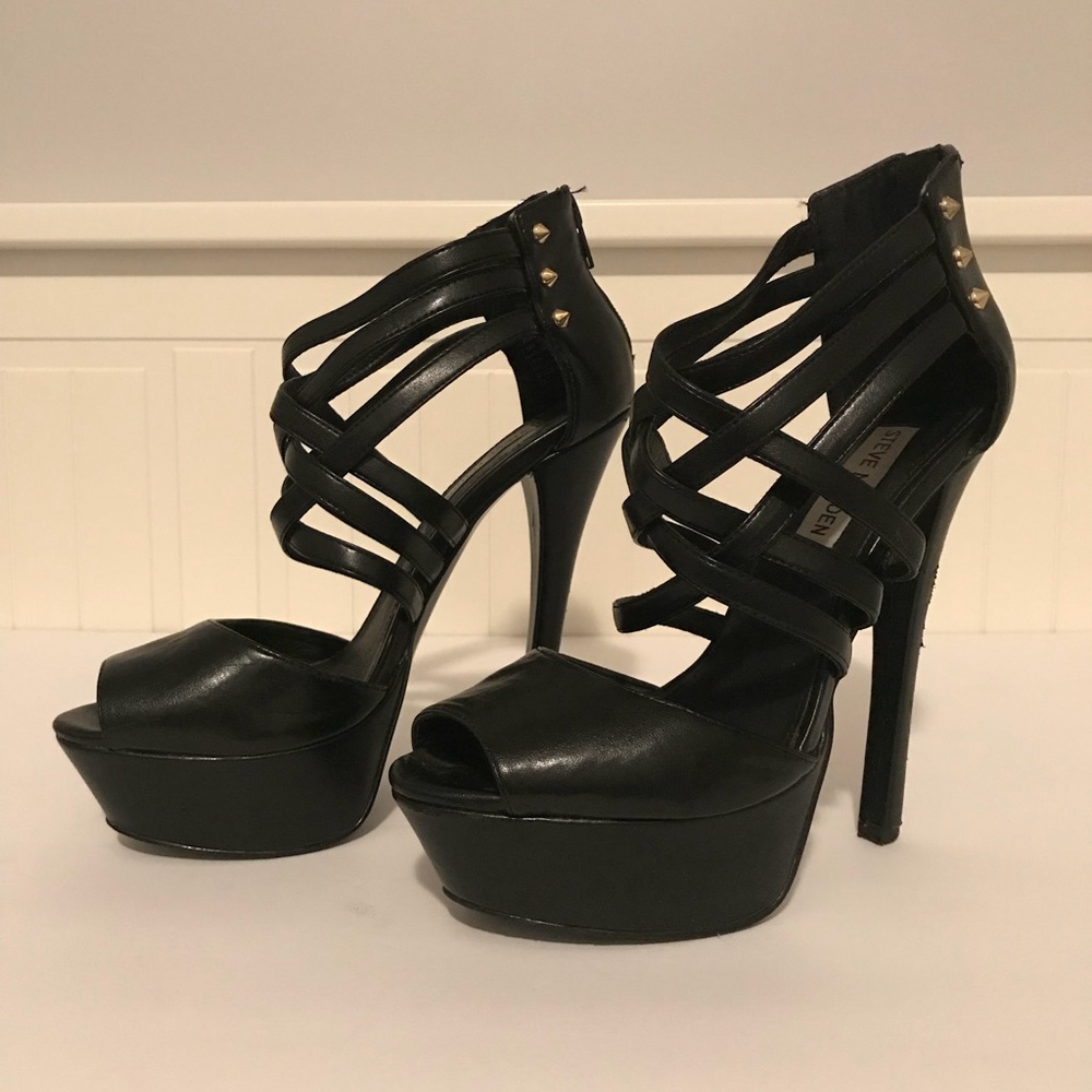 Steve Madden Forrgo Pumps